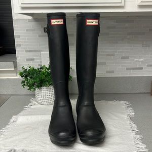 Hunter Rain Boots - Matte Black - Tall